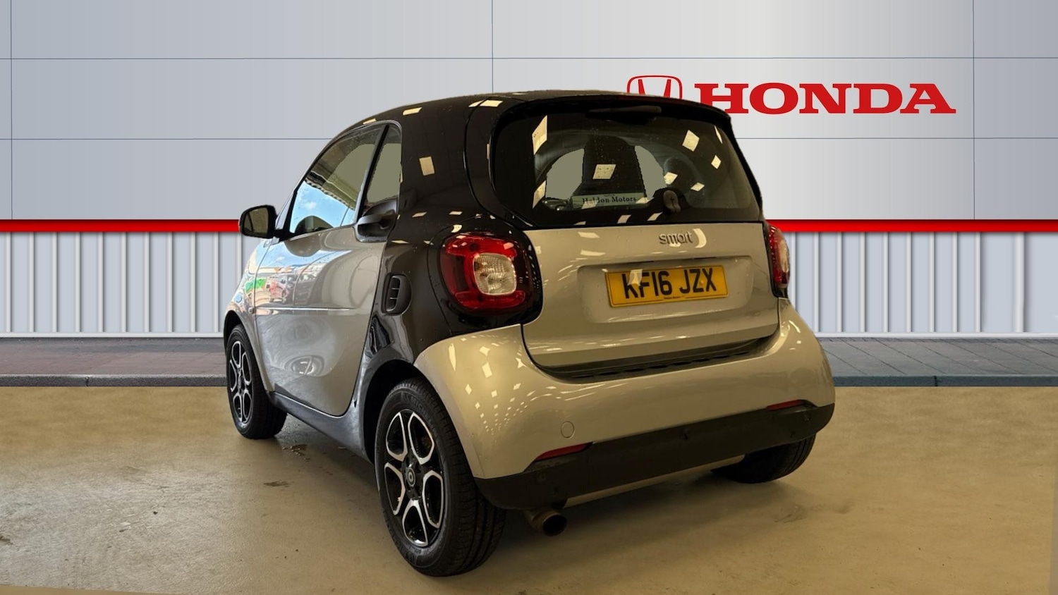 Used smart fortwo 2016 for sale - 76078015: Photo 3