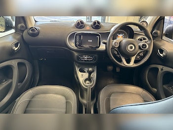 Used smart fortwo 2016 for sale - 76078015: Photo