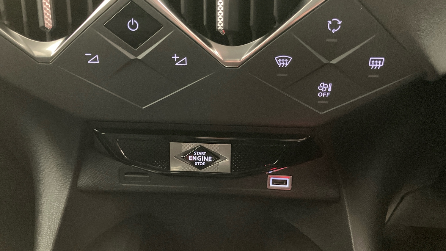 Used DS Automobiles DS 3 2024 for sale - 77135663: Photo 24