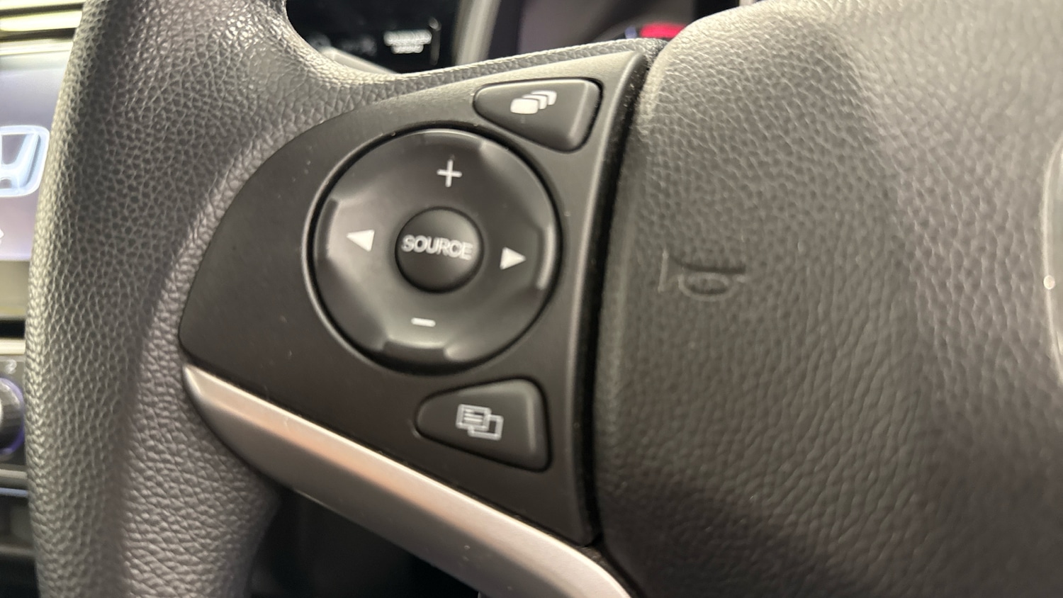 Used Honda Jazz 2015 for sale - 76287844: Photo 18