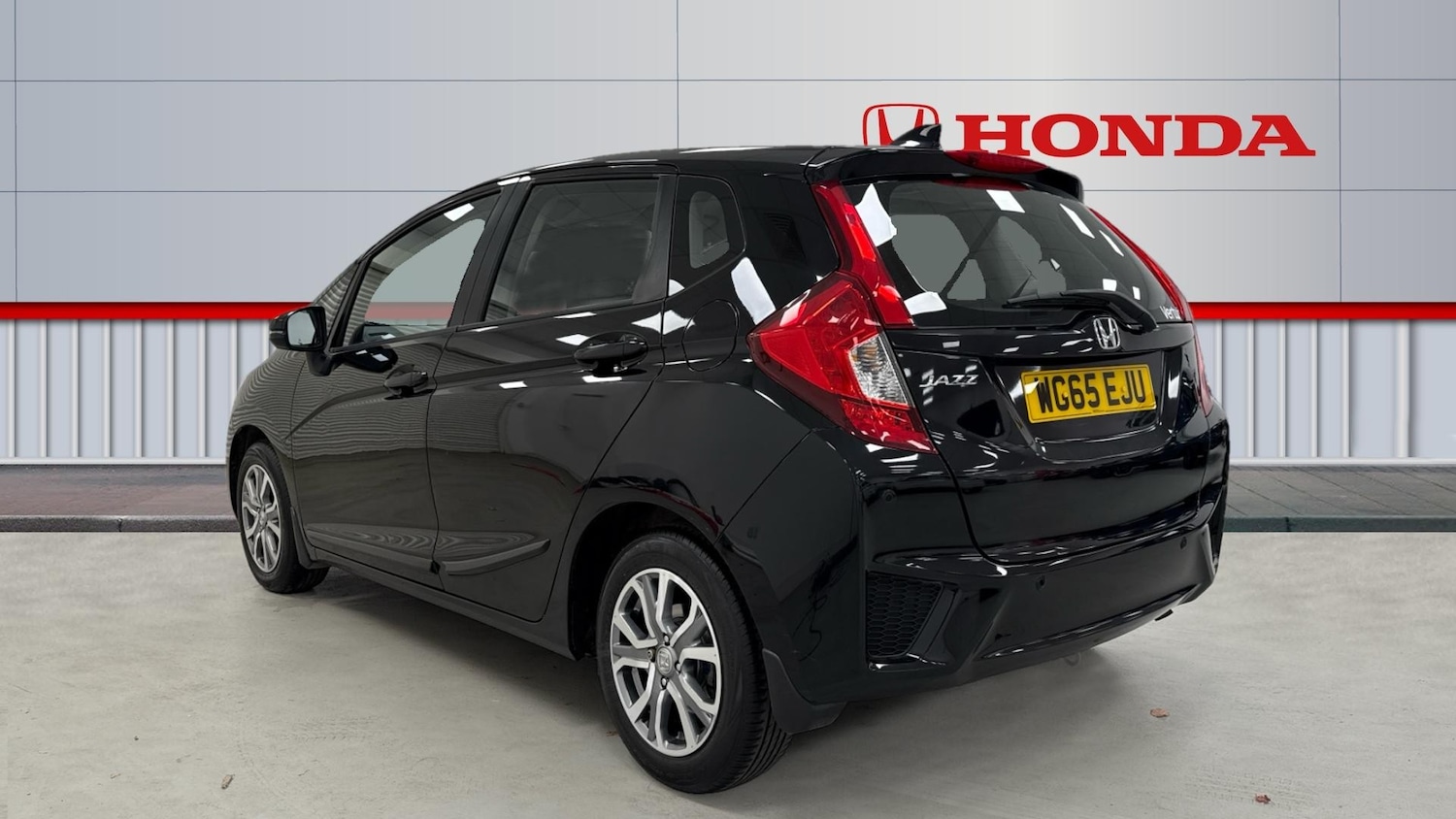 Used Honda Jazz 2015 for sale - 76287844: Photo 3