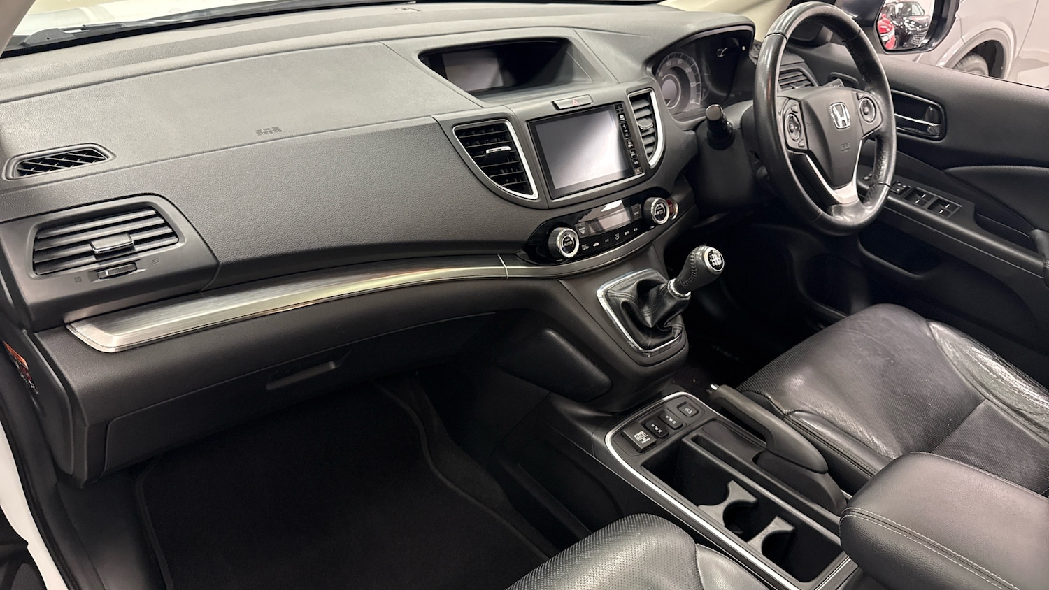 Used Honda CR-V 2018 for sale - 76568399: Photo 2