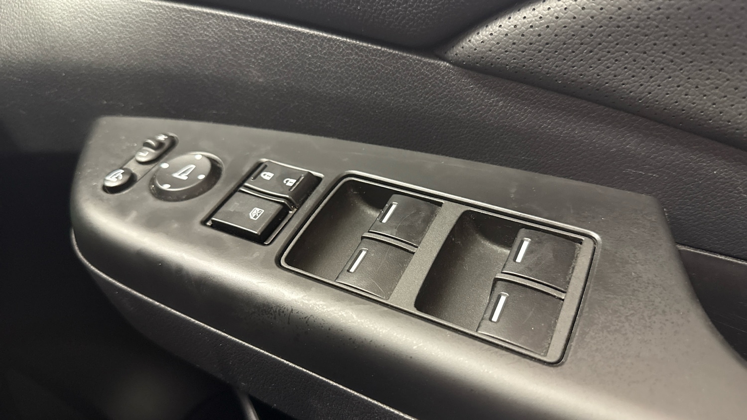 Used Honda CR-V 2018 for sale - 76568399: Photo 32