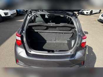 Used Toyota Yaris 2020 for sale - 75475123: Photo