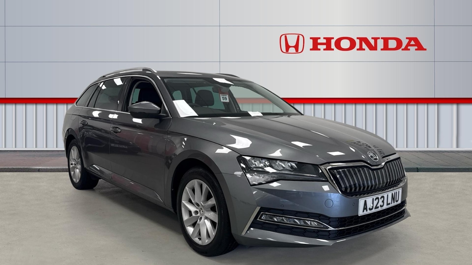 Used Skoda Superb 2023 for sale - 77300968: Photo 1
