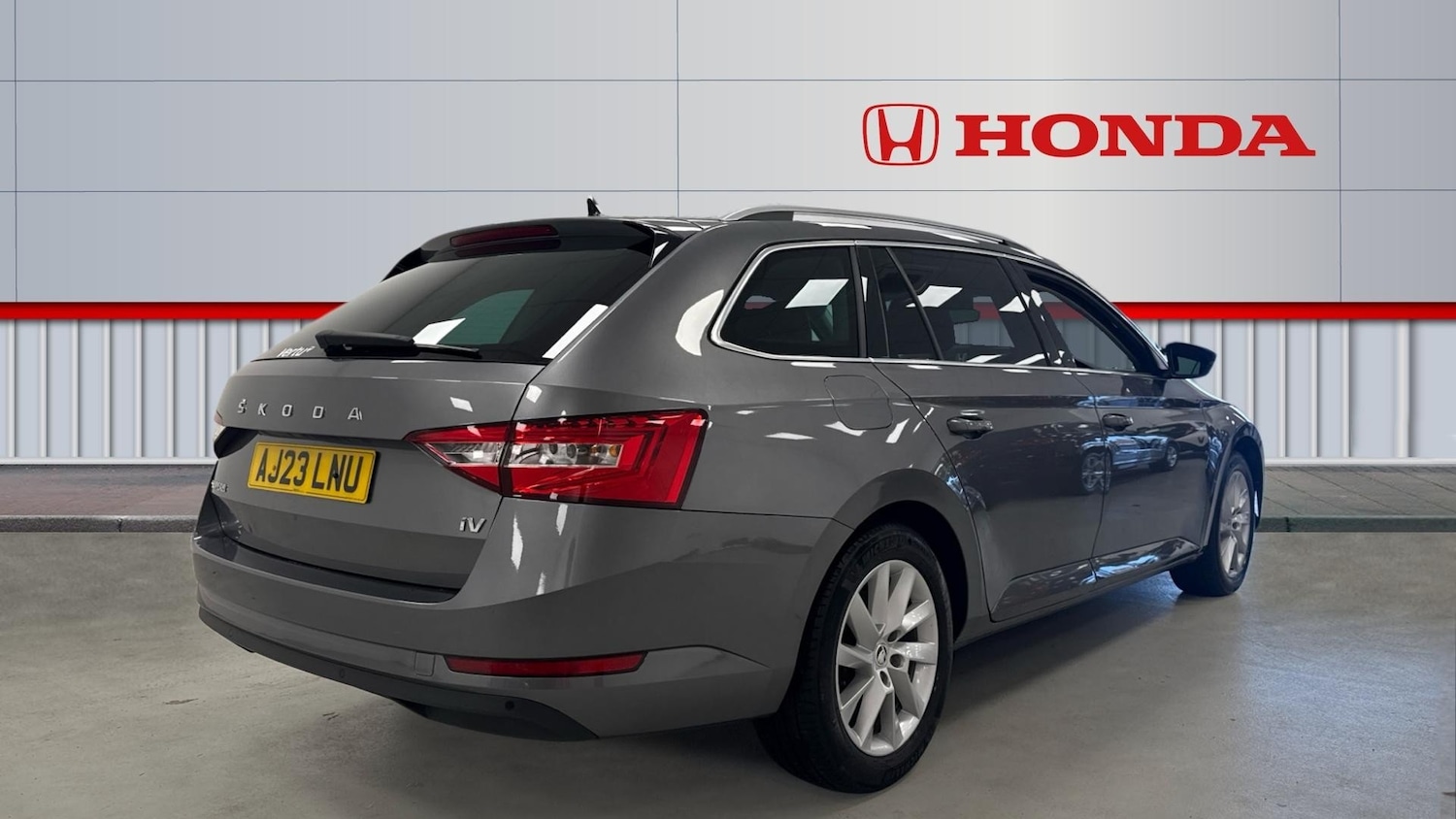 Used Skoda Superb 2023 for sale - 77300968: Photo 12