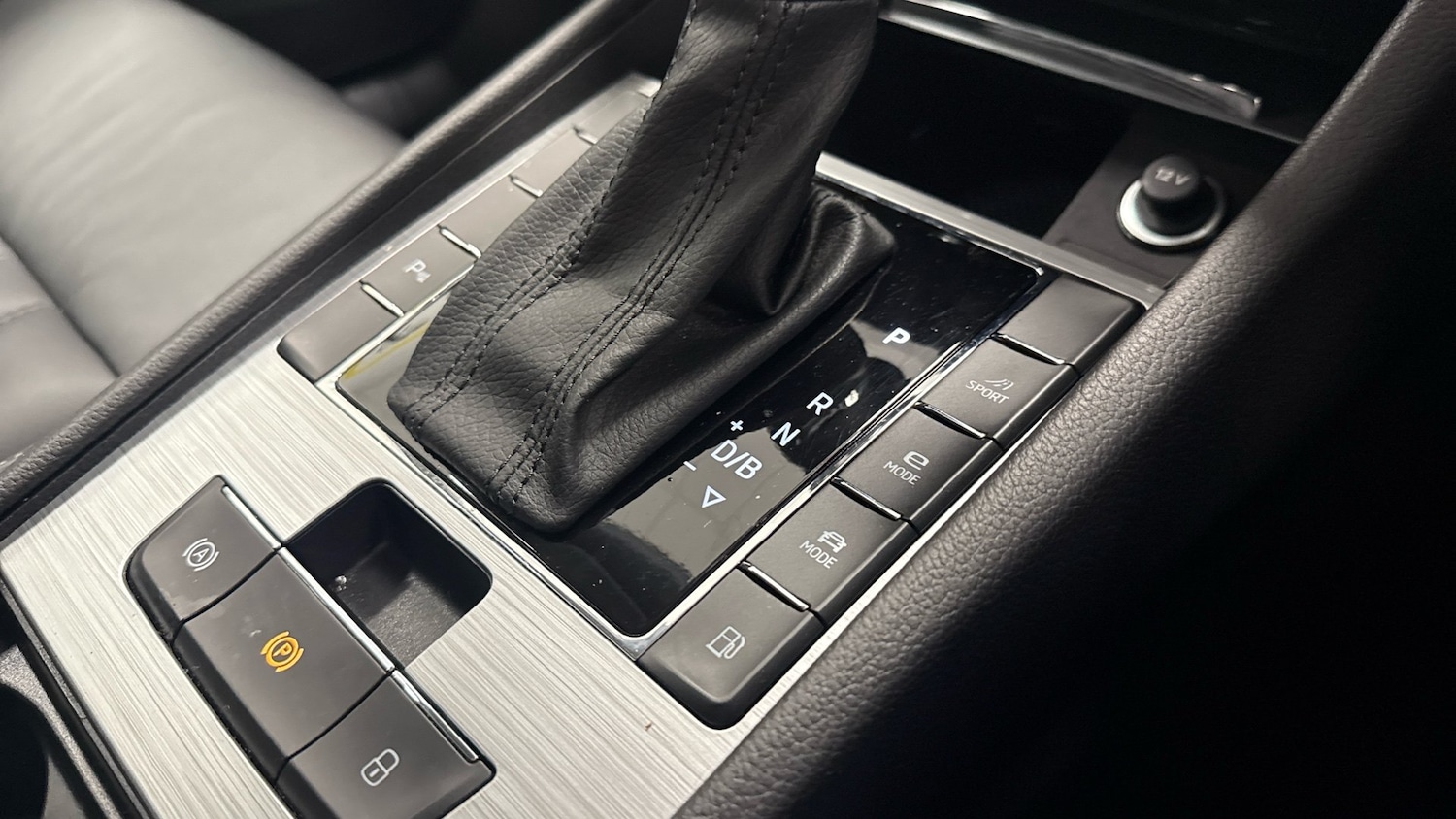 Used Skoda Superb 2023 for sale - 77300968: Photo 22