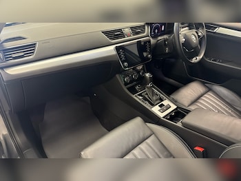 Used Skoda Superb 2023 for sale - 77300968: Photo