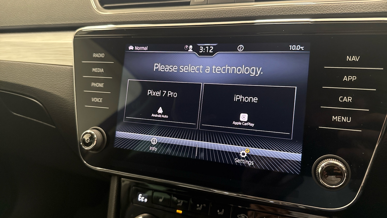 Used Skoda Superb 2023 for sale - 77300968: Photo 32