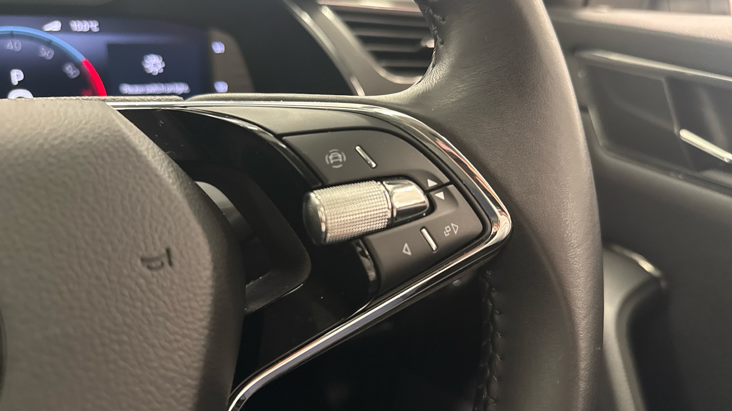 Used Skoda Superb 2023 for sale - 77300968: Photo 37