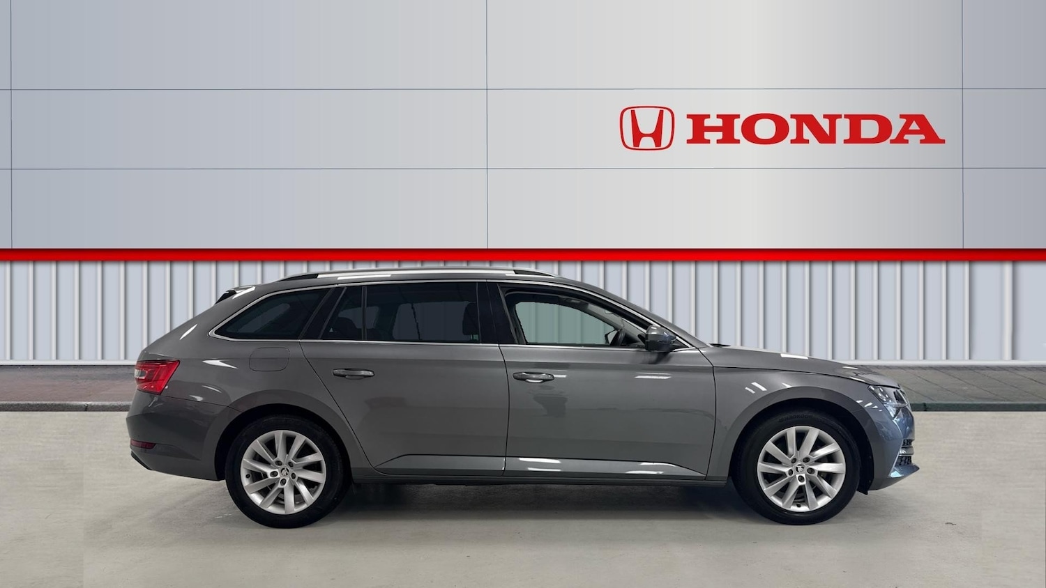 Used Skoda Superb 2023 for sale - 77300968: Photo 5