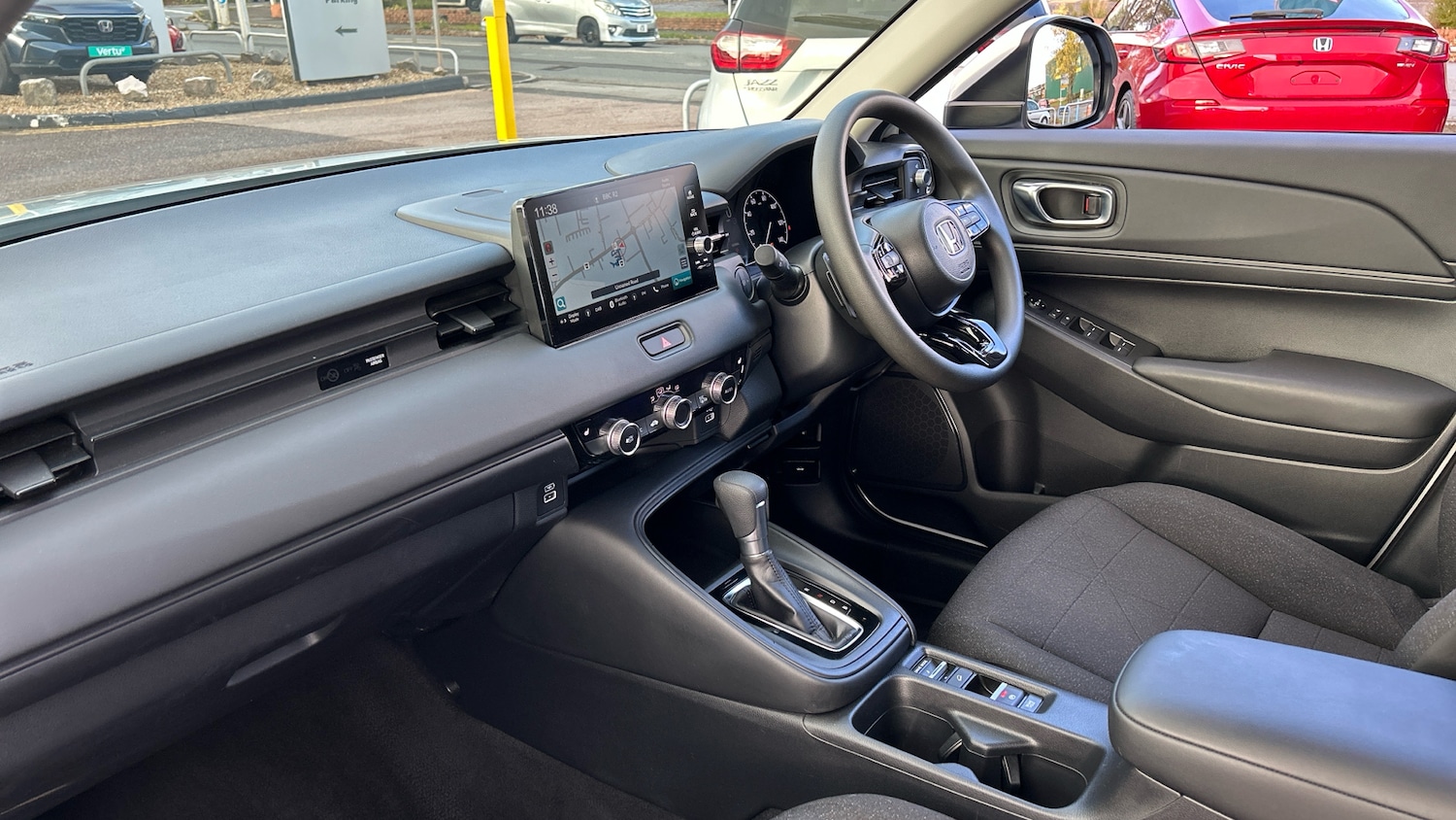 Used Honda HR-V 2024 for sale - 76461692: Photo 2