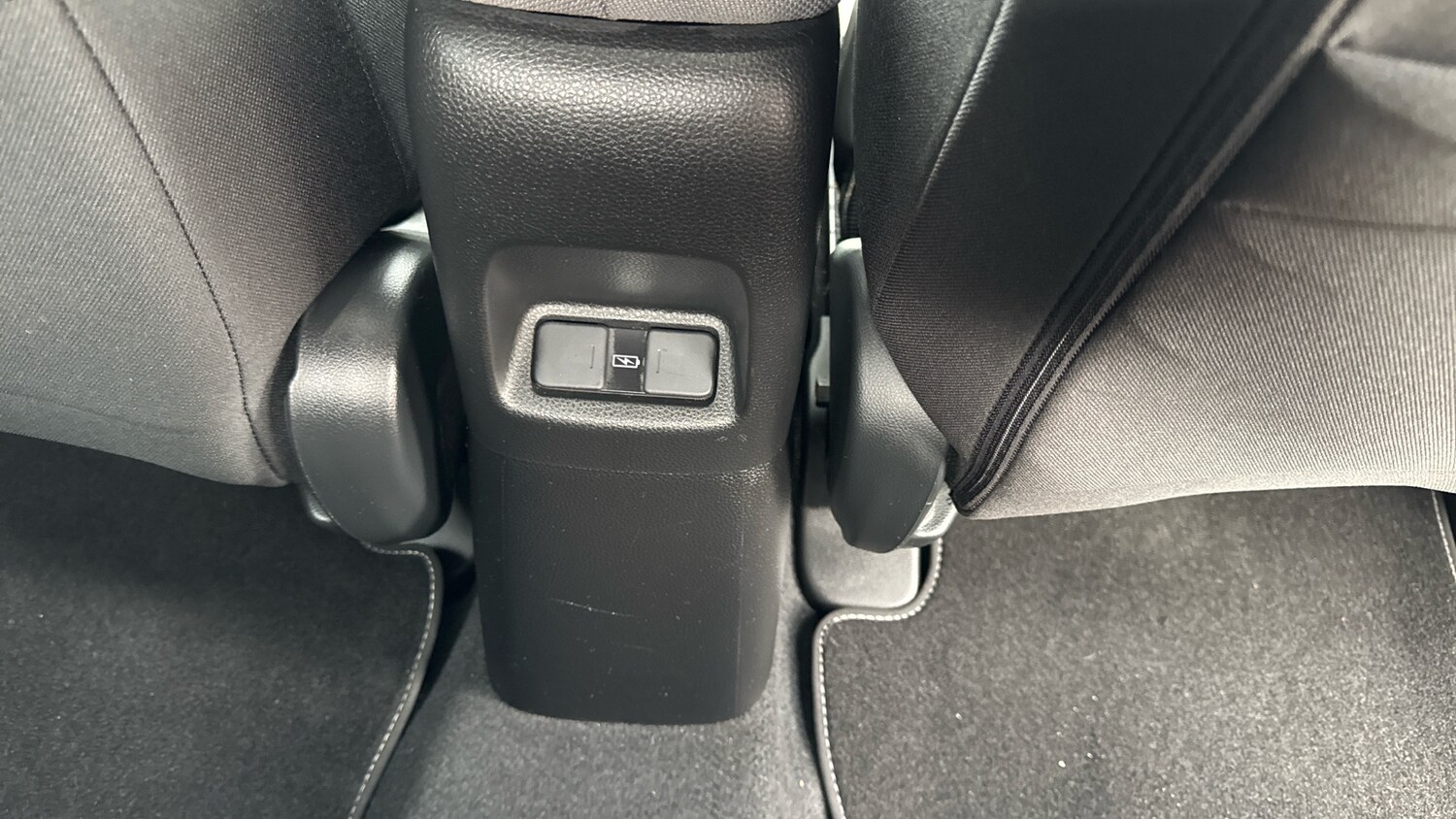 Used Honda Jazz 2022 for sale - 77935120: Photo 36