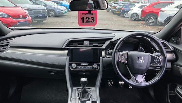 Used Honda Civic 2019 for sale - 76224861: Photo 4