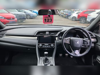 Used Honda Civic 2019 for sale - 76224861: Photo 4