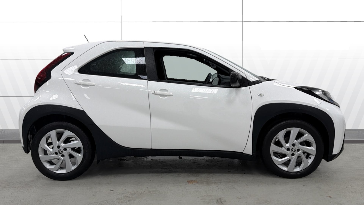 Used Toyota Aygo X 2024 for sale - 77222850: Photo 5