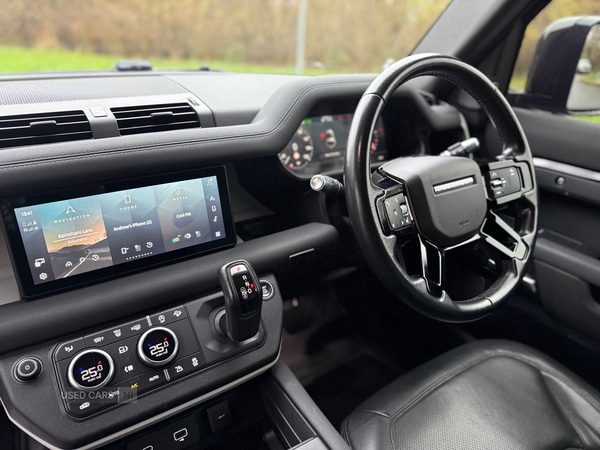 Used Land Rover Defender 2021 for sale - 76802853: Photo 16