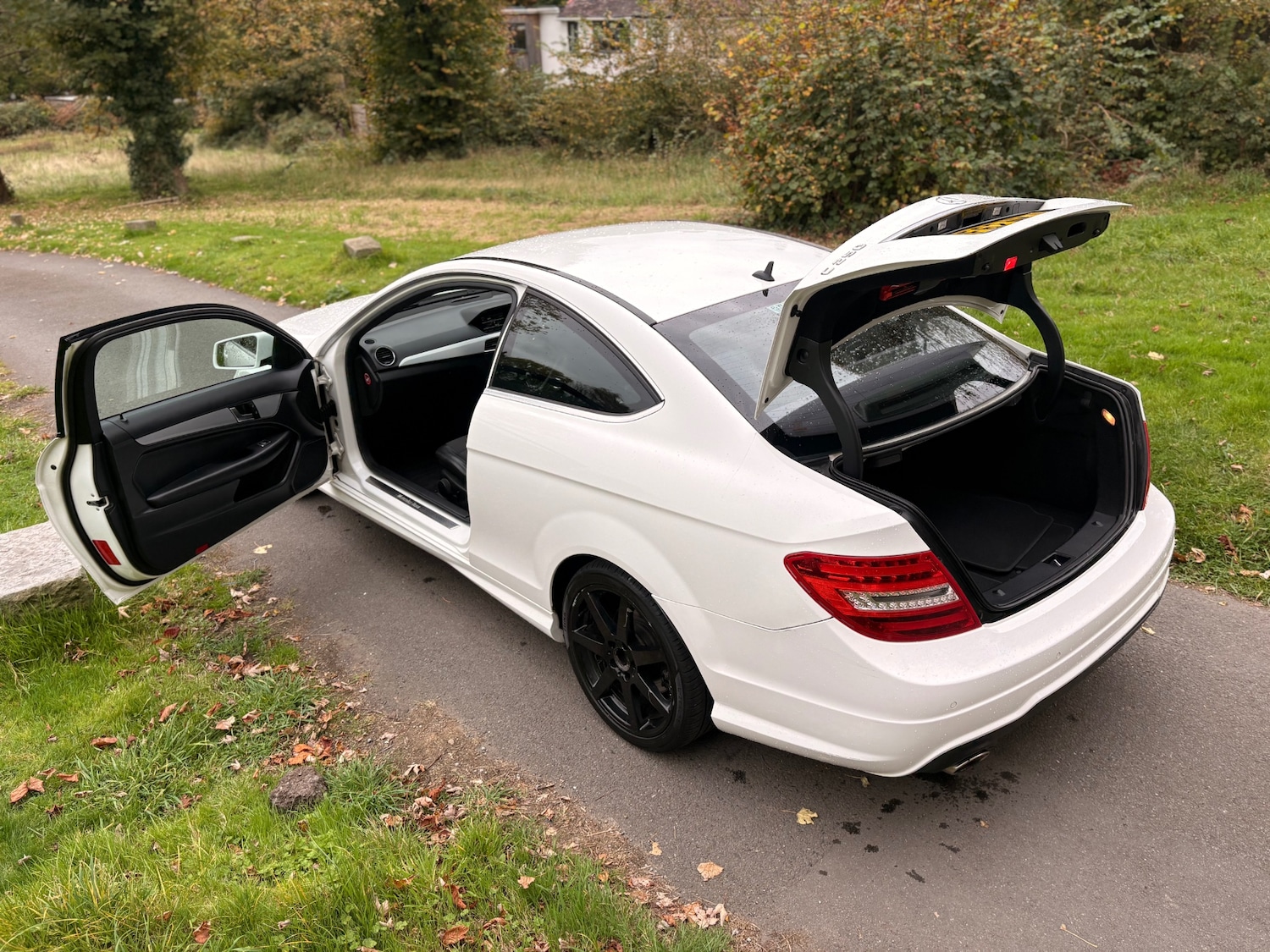 Used Mercedes-Benz C Class 2012 for sale - 76293361: Photo 9