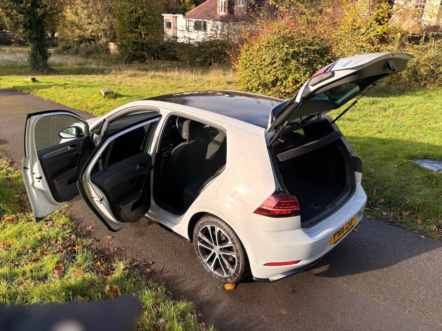 Used Volkswagen Golf 2018 for sale - 76391402: Photo 10