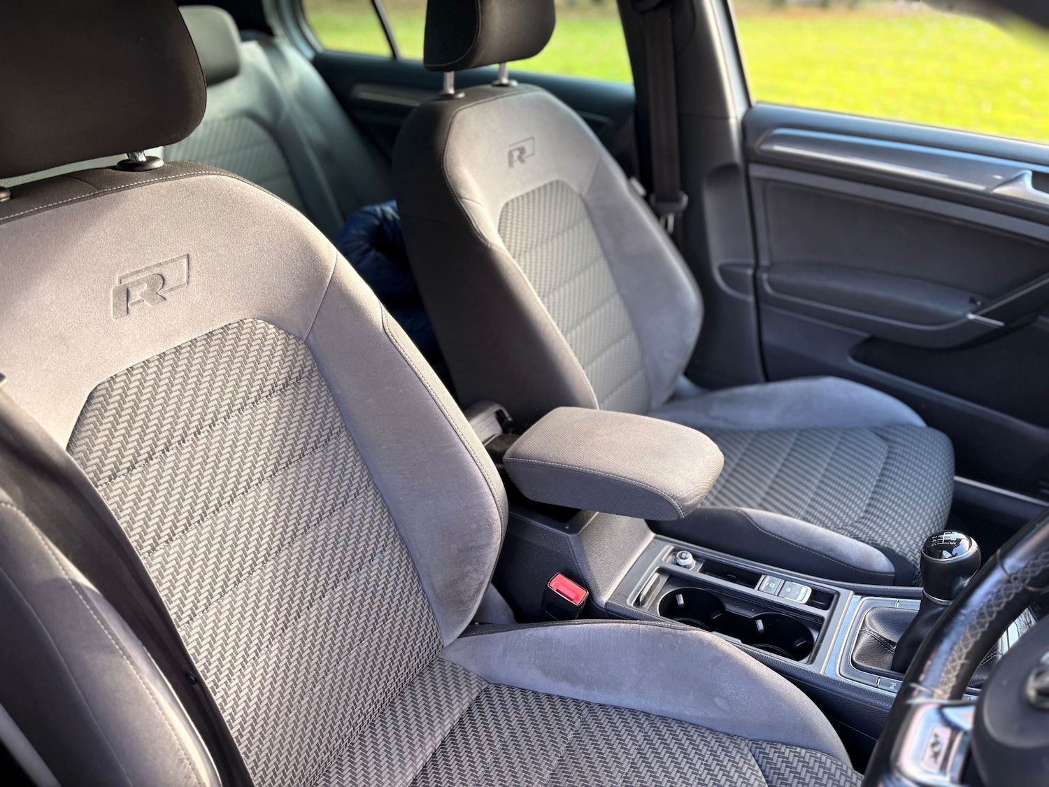 Used Volkswagen Golf 2018 for sale - 76391402: Photo 19