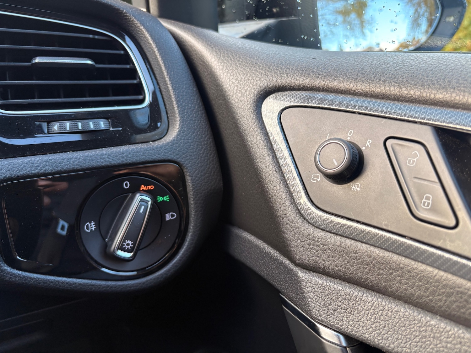 Used Volkswagen Golf 2018 for sale - 76391402: Photo 21