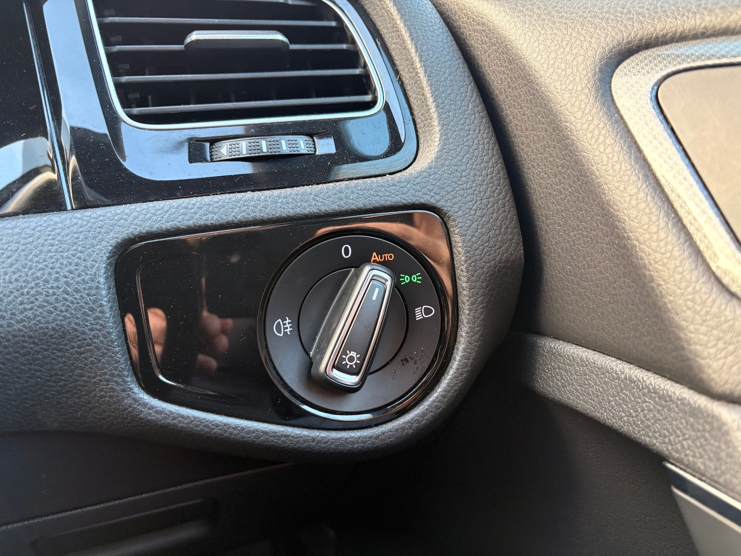 Used Volkswagen Golf 2018 for sale - 76391402: Photo 22