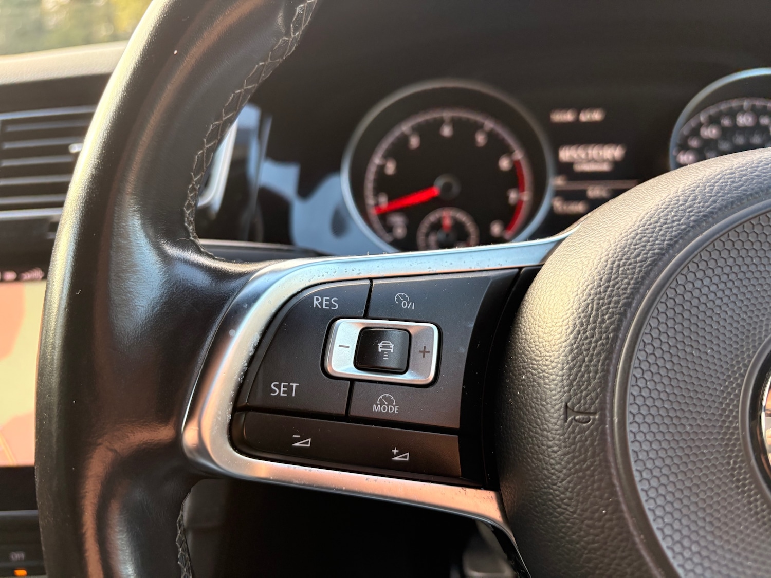 Used Volkswagen Golf 2018 for sale - 76391402: Photo 23