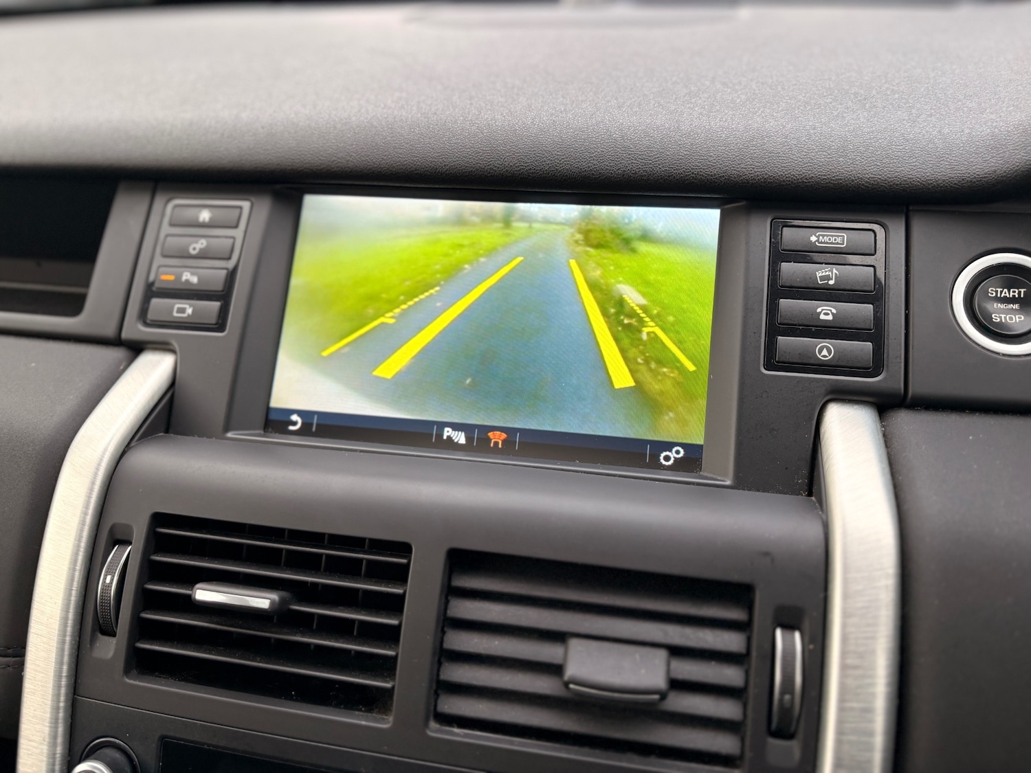 Used Land Rover Discovery Sport 2015 for sale - 76567871: Photo 22