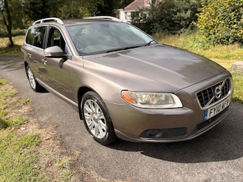 Used Volvo V70 2010 for sale - 75774580: Photo