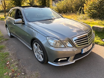 Used Mercedes-Benz E-Class 2011 for sale - 76058253: Photo