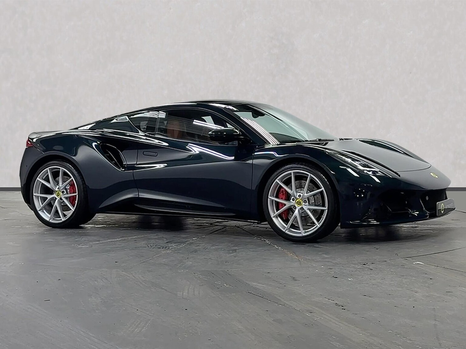 Used Lotus Emira 2023 for sale - 77802136: Photo 2