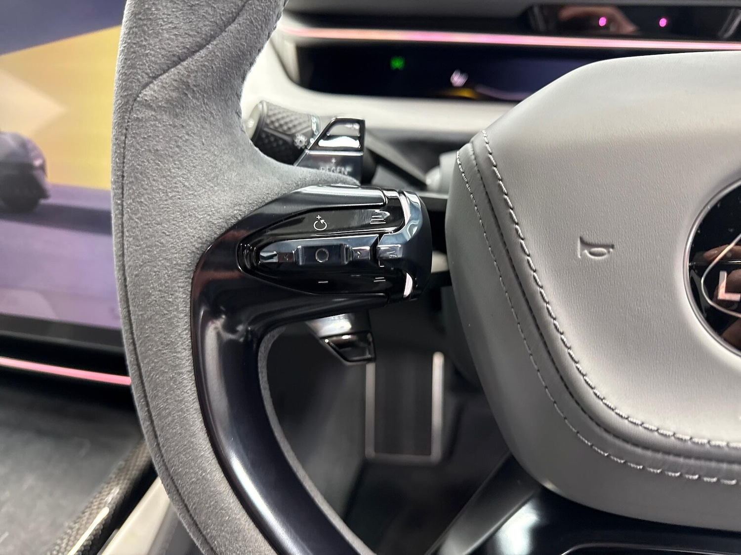 Used Lotus Emeya 2025 for sale - 77872136: Photo 28