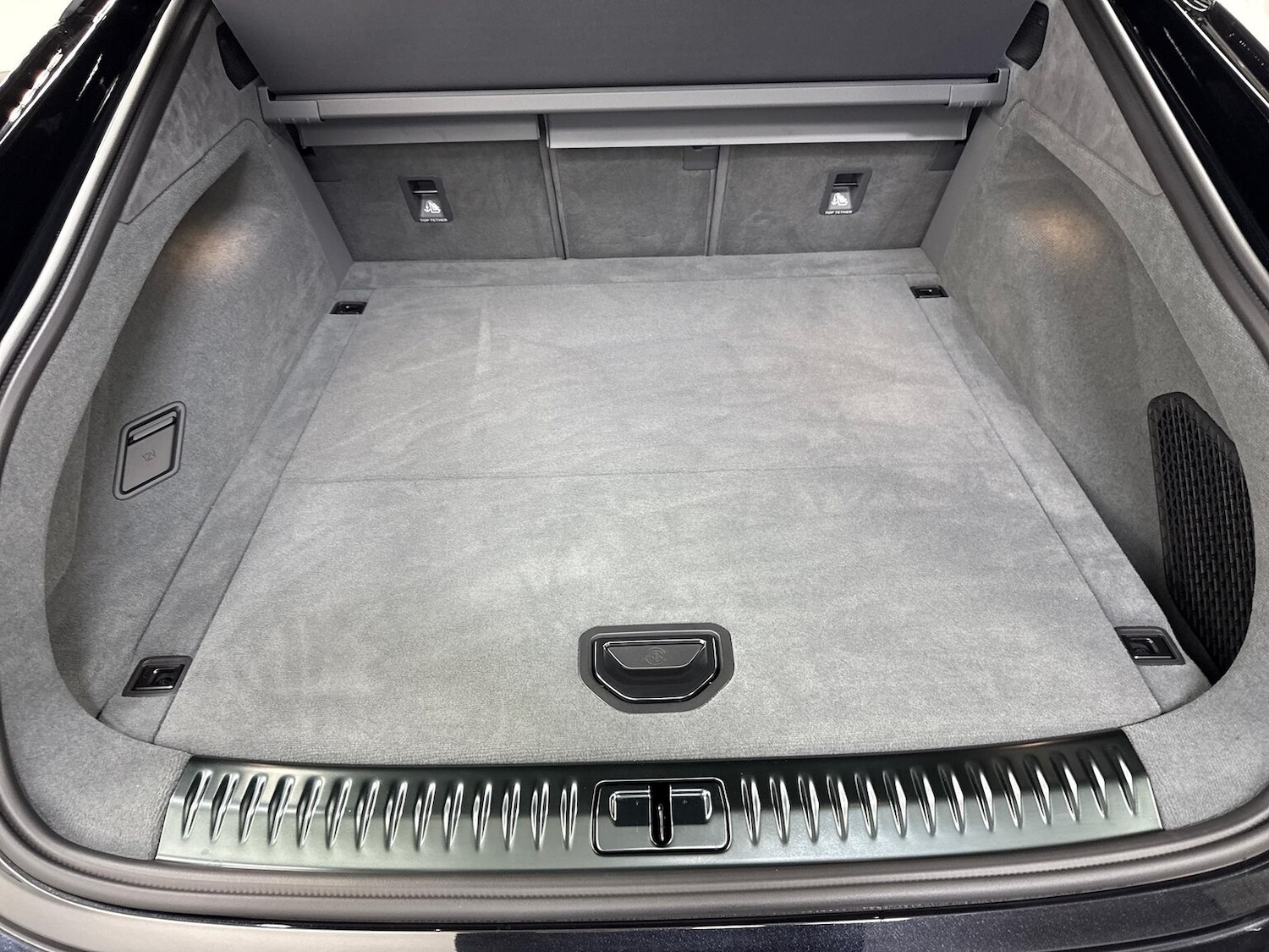 Used Lotus Emeya 2025 for sale - 77872136: Photo 39