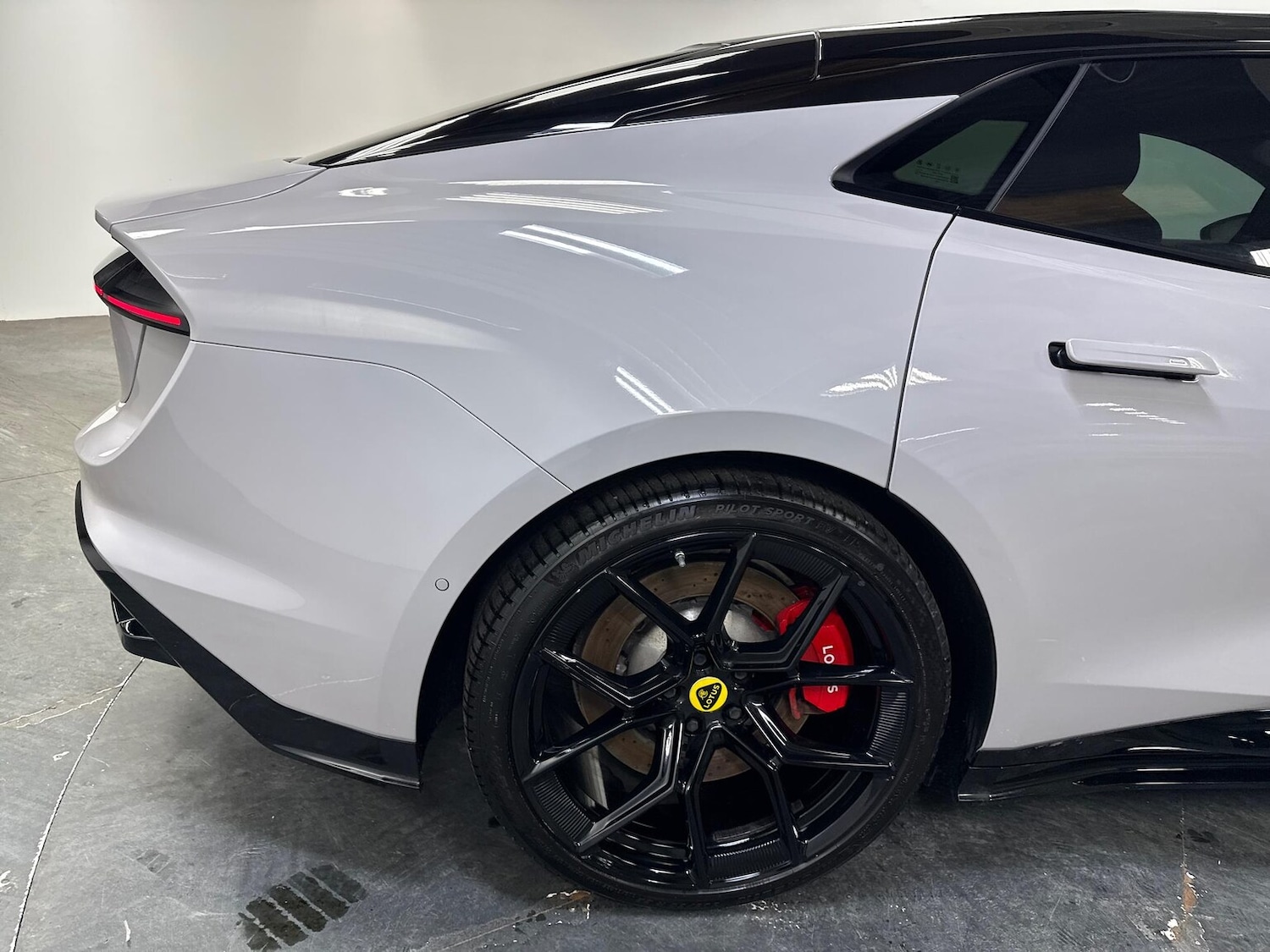 Used Lotus Emeya 2025 for sale - 77489762: Photo 24