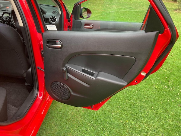 Used Mazda Mazda2 2012 for sale - 75428810: Photo 27