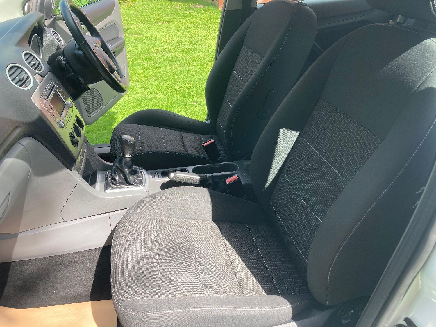 Used Ford Focus 2011 for sale - 76794510: Photo 25