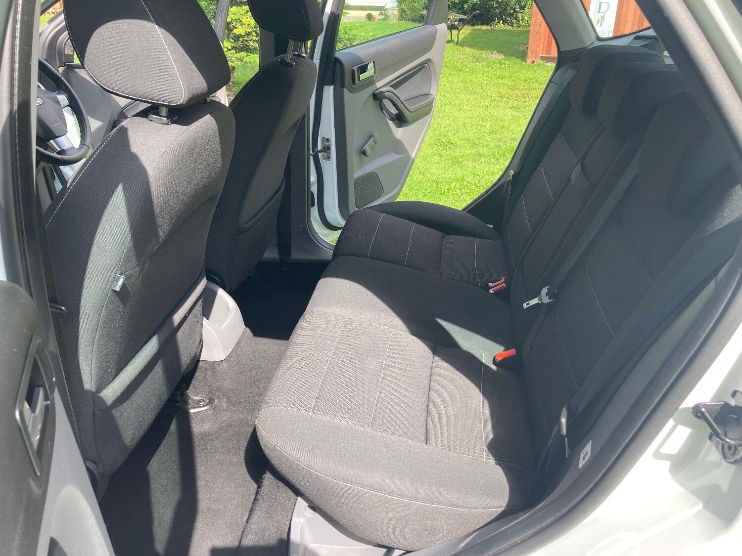 Used Ford Focus 2011 for sale - 76794510: Photo 26