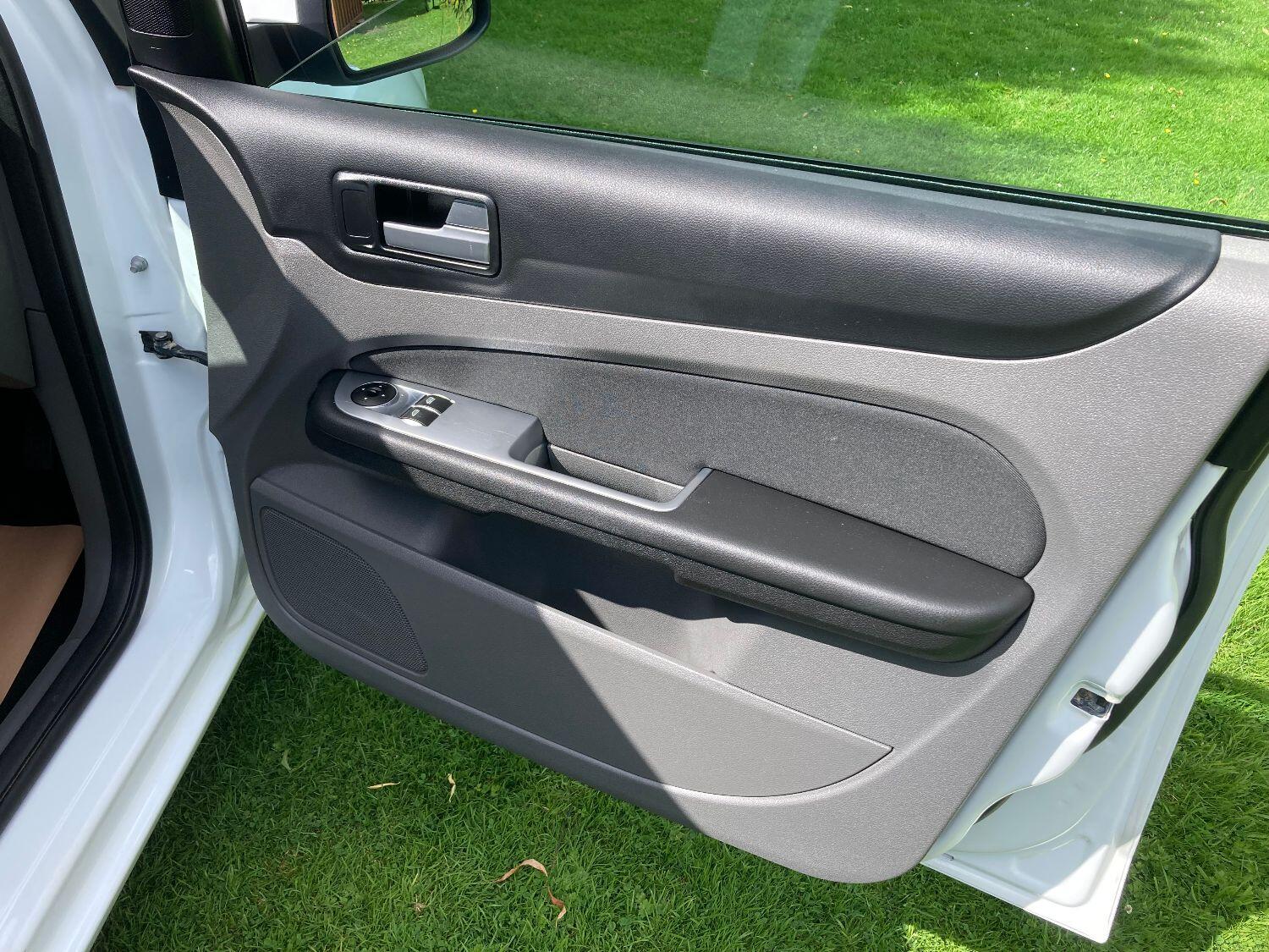 Used Ford Focus 2011 for sale - 76794510: Photo 30