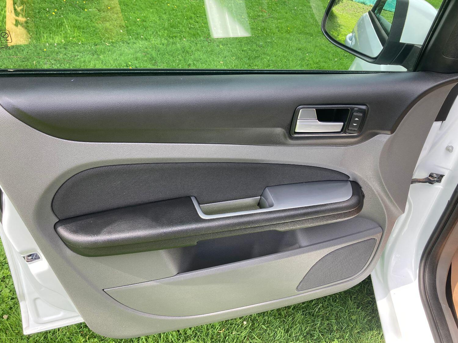 Used Ford Focus 2011 for sale - 76794510: Photo 32