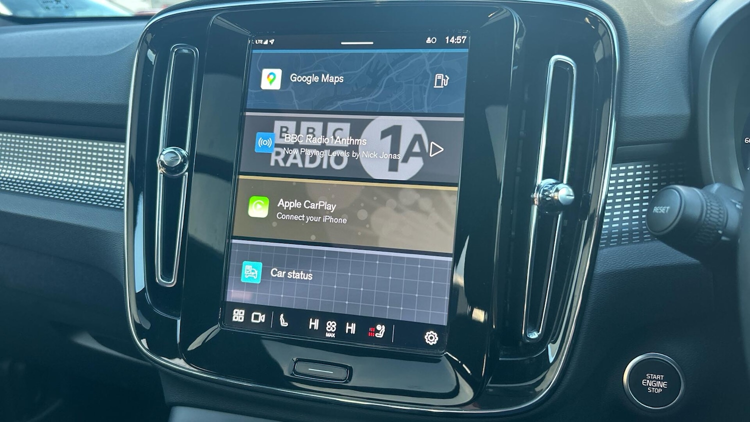 Used Volvo XC40 2024 for sale - 77101923: Photo 12