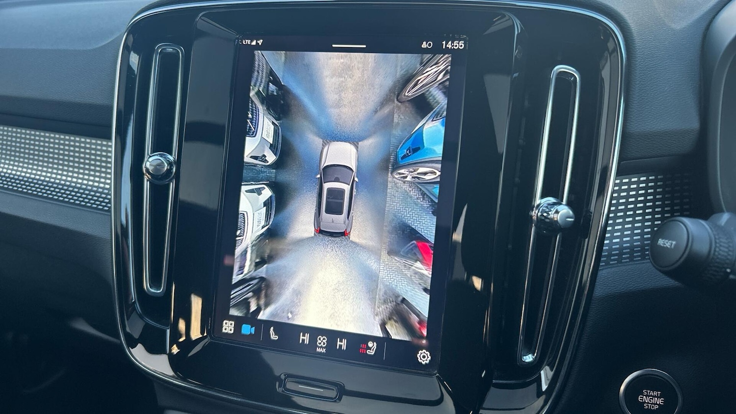 Used Volvo XC40 2024 for sale - 77101923: Photo 17