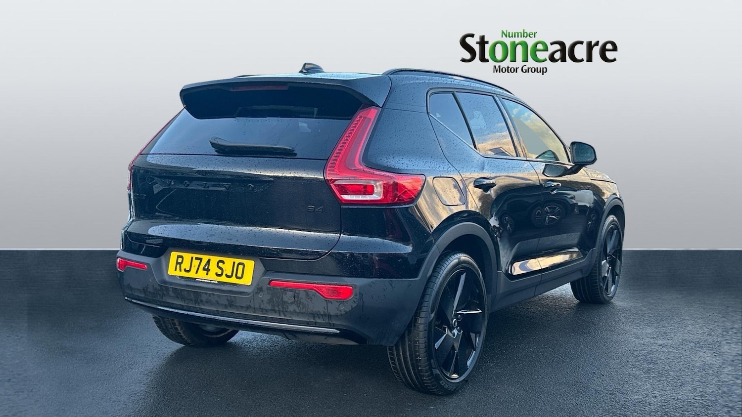 Used Volvo XC40 2024 for sale - 77101923: Photo 2