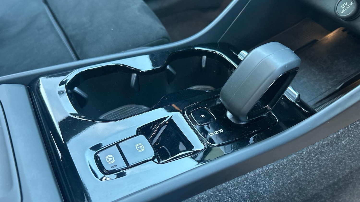 Used Volvo XC40 2024 for sale - 77101923: Photo 22