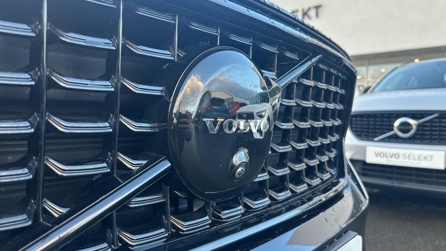 Used Volvo XC40 2024 for sale - 77101923: Photo 28