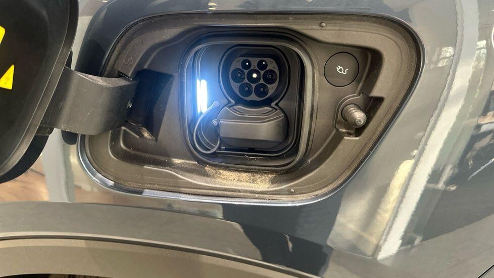 Used Volvo EX40 for sale - 77753696: Photo 42