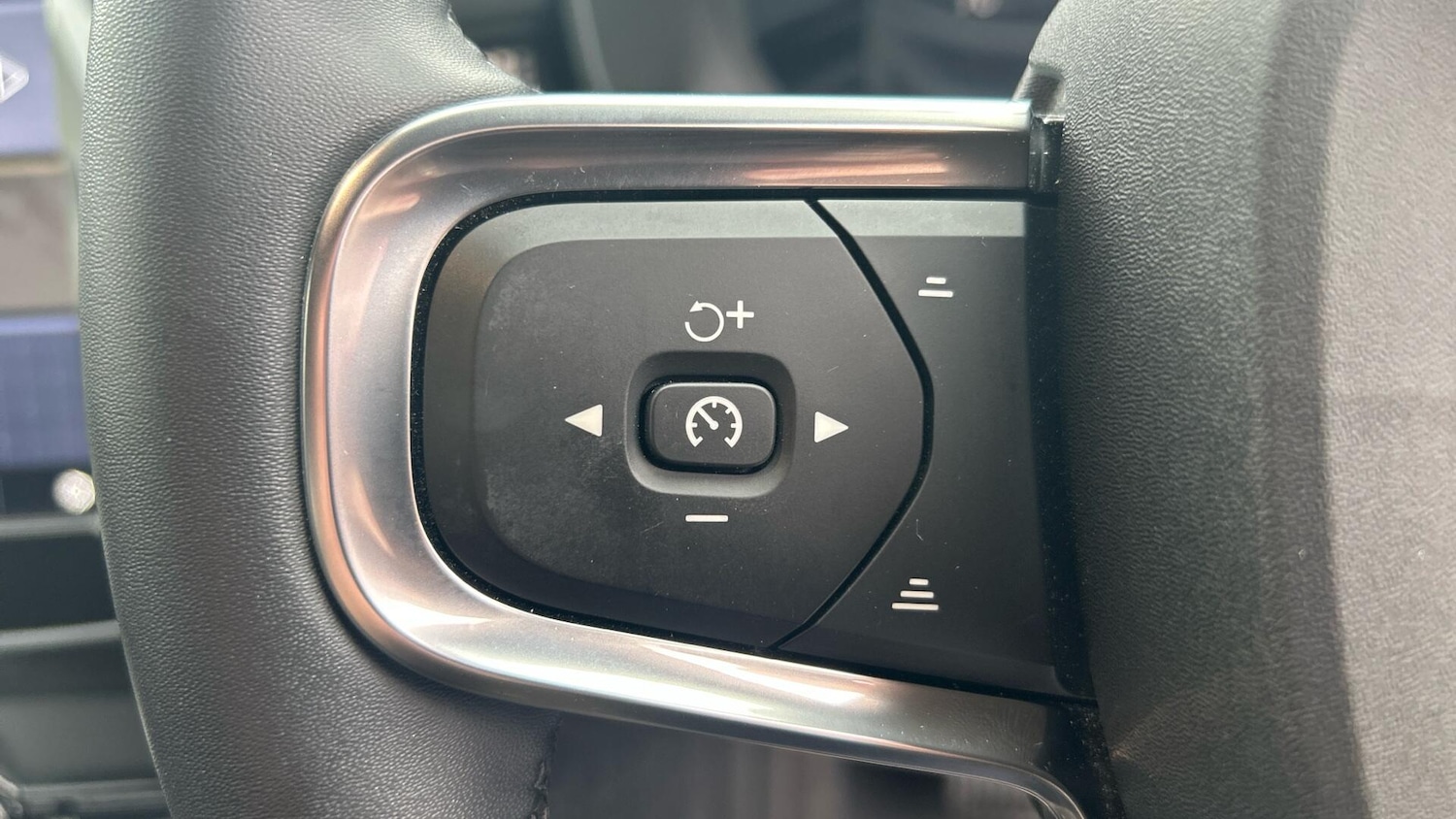 Used Volvo XC40 2024 for sale - 76913040: Photo 20