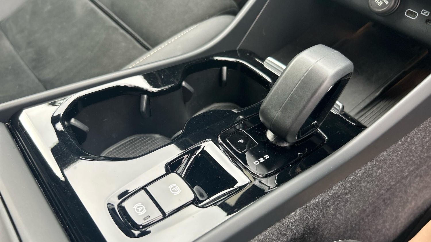 Used Volvo XC40 2024 for sale - 76913040: Photo 23