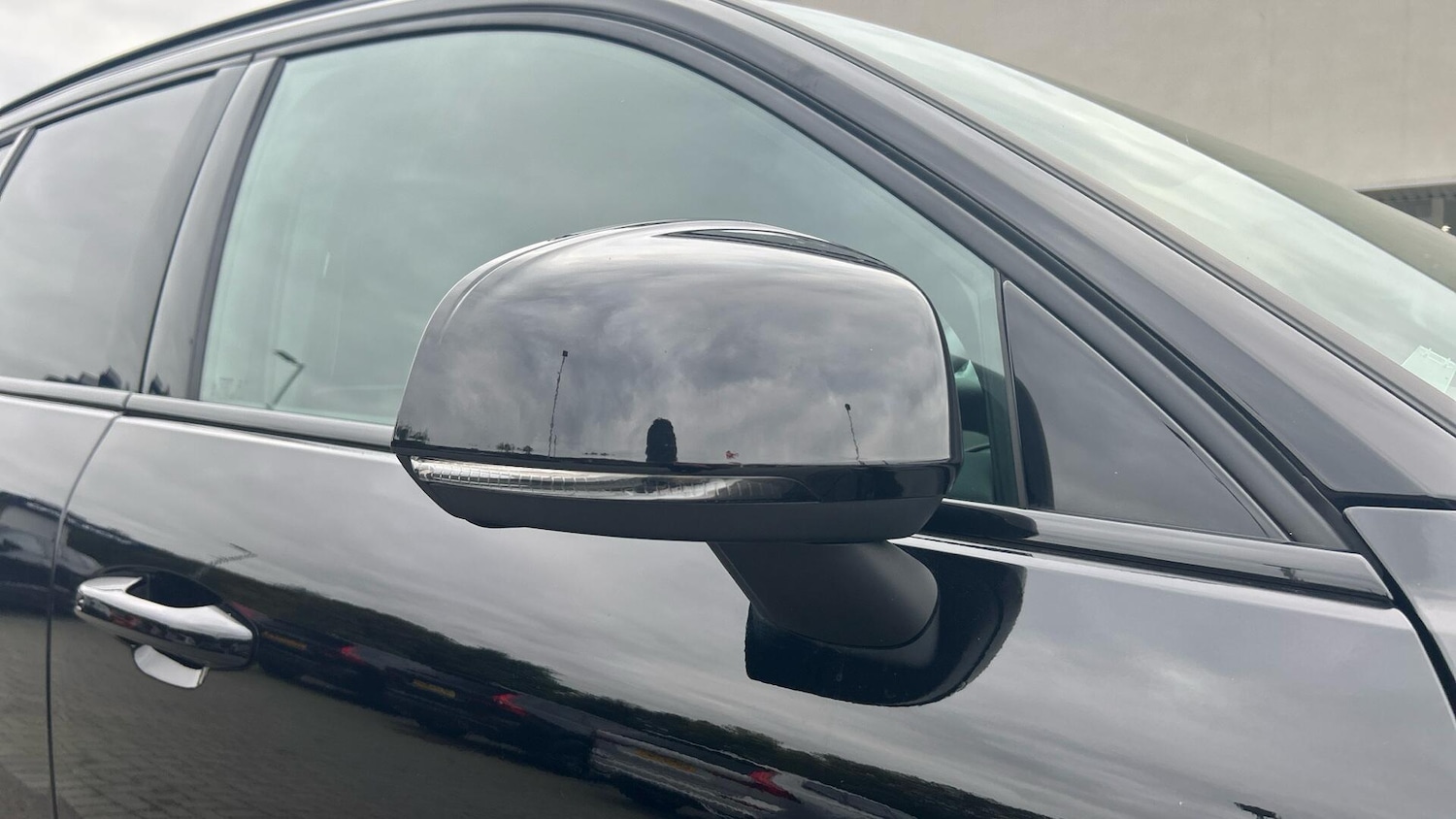 Used Volvo XC40 2024 for sale - 76913040: Photo 30