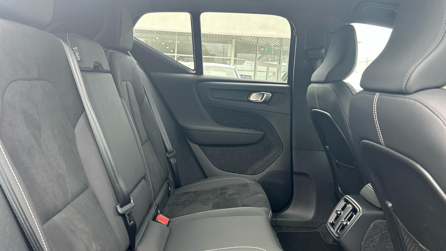 Used Volvo XC40 2024 for sale - 76913040: Photo 6