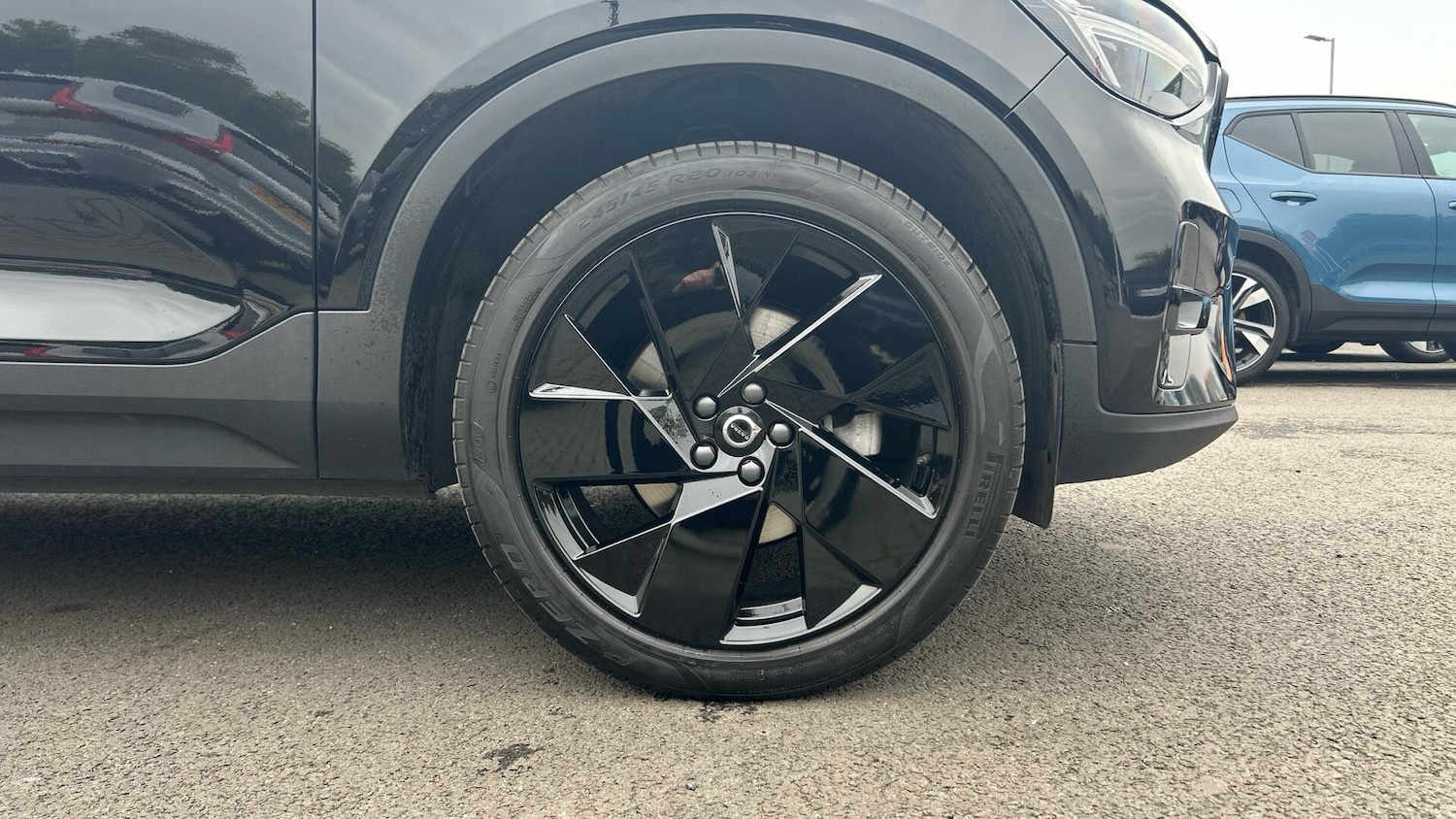 Used Volvo XC40 2024 for sale - 76913040: Photo 9